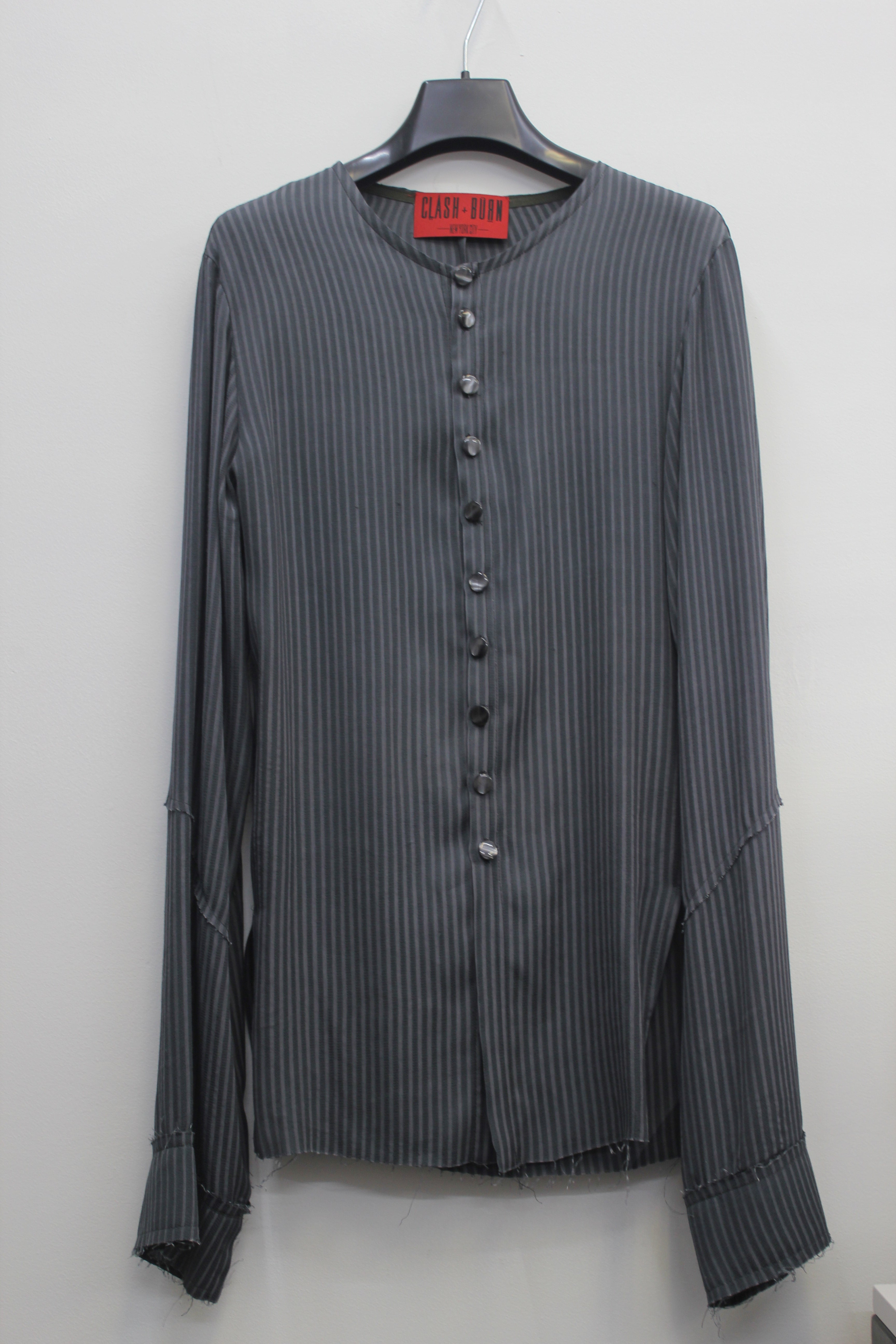 LONG SLEEVE DRAPE SHIRT