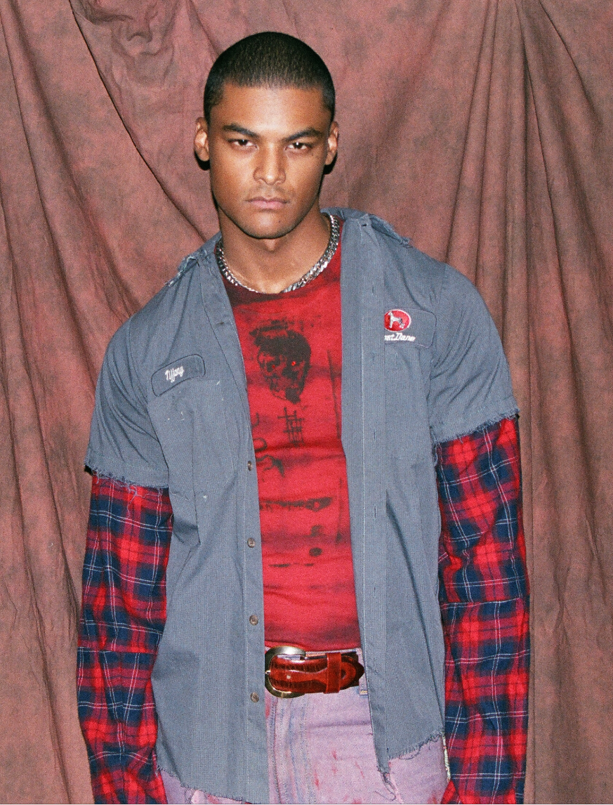 EXTENDED SLEEVE WORK SHIRT WITH HEARTLESS MOTIF